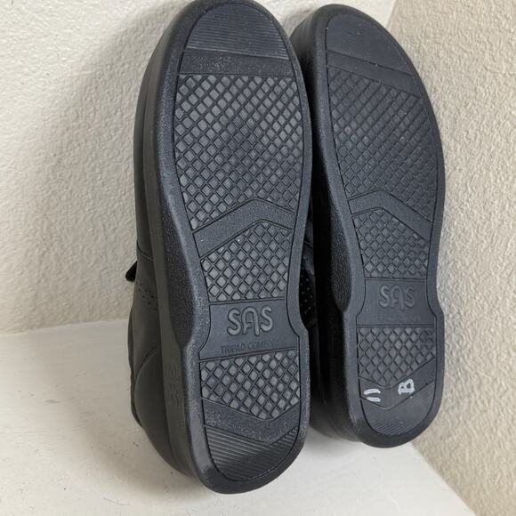 SAS VTO men\'s walking shoes - black Leather - size 13.5 wide width - EUC